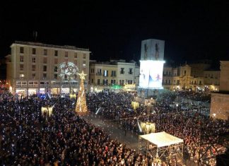 Capodanno di festa in piazza Sant’Oronzo. Oggi il Coro Gospel A.M. Family