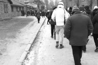 Visita ad Auschwitz, Stefano Minerva scrive agli studenti: “Aiutatemi a costruire ponti di gioia e speranza per il futuro" - Corriere Salentino