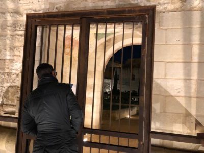 Dalle Mura Urbiche al Museo della Cartapesta: tutto chiuso la domenica. Le proteste dei visitatori - Corriere Salentino