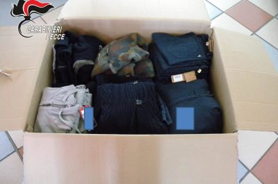 Nell'azienda pignorata per rubare scarpe e vestiti in quantità, fermati sul tetto dai carabinieri: in 4 nei guai - Corriere Salentino