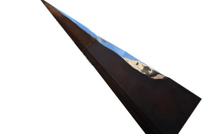 Una fiamma d’acciaio lunga 5 metri: lo scultore Dell’Angelo Custode a Masseria Tagliatelle - Corriere Salentino