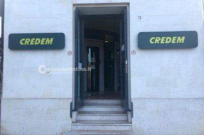 Assalto armato alla Credem, altra rapina nel Salento: caccia a due banditi in scooter - Corriere Salentino