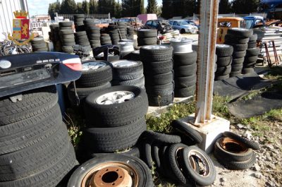 Carcasse di auto e rifiuti speciali non smaltiti ed esposti alle intemperie: scatta il sequestro nella depositeria giudiziaria - Corriere Salentino