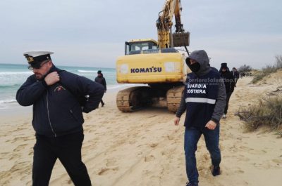 Dispersi Pescoluse: recuperata imbarcazione, difficili le ricerche - Corriere Salentino