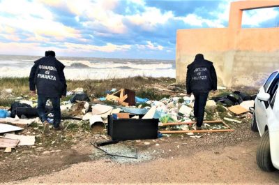 Lotta agli "ecoreati", la Finanza scova 10 discariche abusive in tutto il Salento: scattano venti denunce - Corriere Salentino