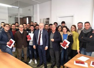 La Costituzione italiana e il Codice deontologico in dono a 43 aspiranti geometri