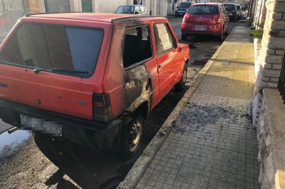 Fiamme nella notte distruggono una vecchia Fiat Panda: è doloso - Corriere Salentino
