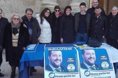 Anche in Puglia i gazebo della Lega: #salvininonmollare, per dire no al processo - Corriere Salentino