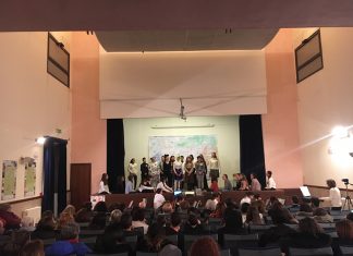 Scuola Cosimo De Giorgi, standing ovation per il progetto conclusivo Shoah