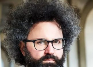 Sanremo 2019. Simone Cristicchi presenta “Abbi cura di me”, venerdì il duetto con Ermal Meta