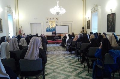 Vita consacrata: non fuga dal mondo, ma un dono per l’umanità - Corriere Salentino