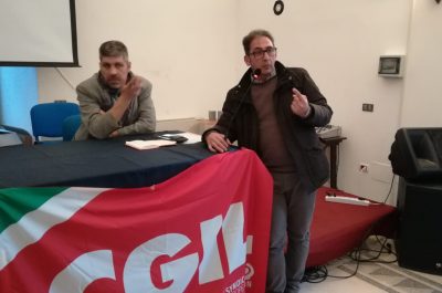Vertenza Sirti, tutti gli operai dello stabilimento salentino presenti all’assemblea pubblica - Corriere Salentino