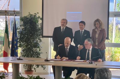Conte firma l’accordo per 4 centri di ricerca: uno nel Salento. La visita all’ISUFI. Potì rifiuta l’invito di Conte: “Misure di rilancio per il Salento” - Corriere Salentino