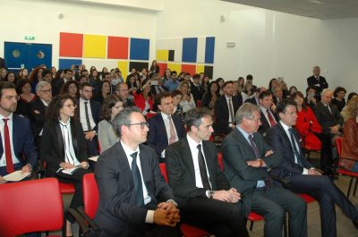 Conte firma l’accordo per 4 centri di ricerca: uno nel Salento. La visita all’ISUFI. Potì rifiuta l’invito di Conte: “Misure di rilancio per il Salento” - Corriere Salentino