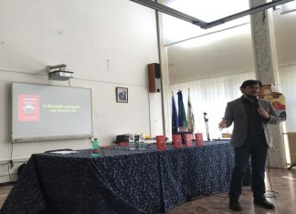 “La filosofia spiegata con le serie tv” al Montalcini: i ragazzi del Liceo Classico incontrano Tommaso Ariemma