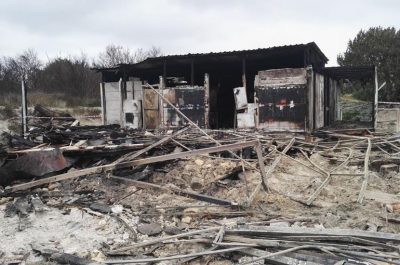 Incendio "divora" lido balneare, distrutto dalle fiamme lo stabilimento "Il Molo" - Corriere Salentino