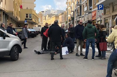 Investita sulle strisce pedonali nel pieno centro di Lecce, corsa in ospedale per una donna - Corriere Salentino