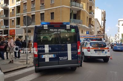 Investita sulle strisce pedonali nel pieno centro di Lecce, corsa in ospedale per una donna - Corriere Salentino
