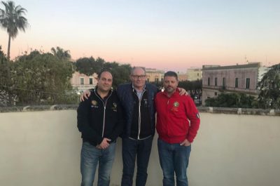 Il 14 aprile grande raduno di auto e moto d’epoca a Torre Lapillo: un lungo serpentone di bellezza e passioni - Corriere Salentino