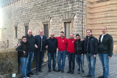 Il 14 aprile grande raduno di auto e moto d’epoca a Torre Lapillo: un lungo serpentone di bellezza e passioni - Corriere Salentino