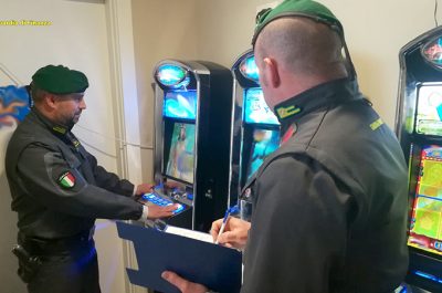 Lotta al gioco ed alle scommesse illegali, giro di vite anche nel Salento: multe e sequestri - Corriere Salentino