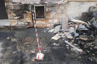 Notte "rovente" nel basso Salento, incendiate due auto nel giro di pochi minuti - Corriere Salentino