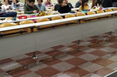 Piove nelle aule dell’Unisalento, la denuncia della Link e le proteste degli studenti: il video - Corriere Salentino
