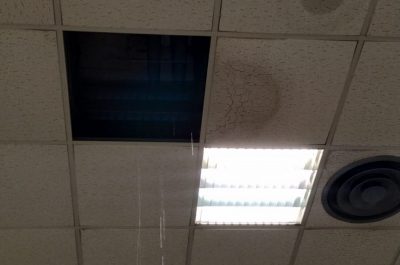 Piove nelle aule dell’Unisalento, la denuncia della Link e le proteste degli studenti: il video - Corriere Salentino