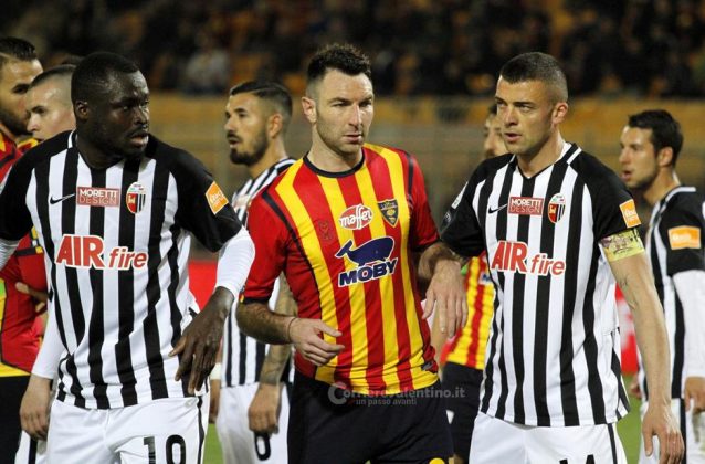 Profumo di primavera e di vittorie esaltanti, Lecce batte Ascoli 7 a 0 - Corriere Salentino