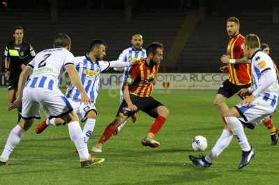 Il Lecce vola al secondo posto. Oggi sarebbe A, se fosse finito il campionato - Corriere Salentino