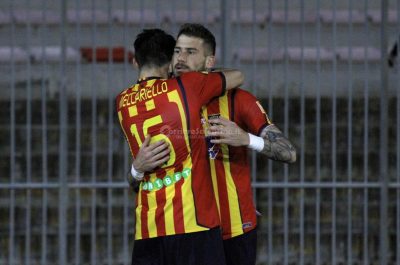 Il Lecce vola al secondo posto. Oggi sarebbe A, se fosse finito il campionato - Corriere Salentino