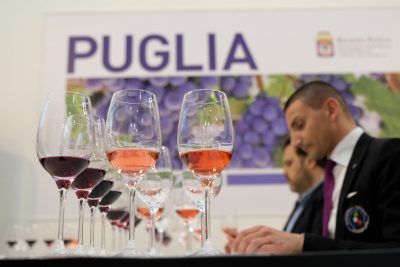 Vinitaly 2019. Fondazione Italiana Sommelier Puglia racconta al mondo il meglio dei nostri vitigni con Vin in Puglia - Corriere Salentino