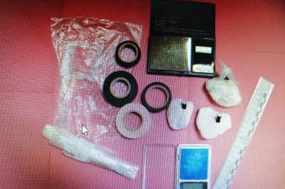 Viavai sospetto da un'abitazione, in casa spunta un etto di cocaina: in carcere due giovani - Corriere Salentino