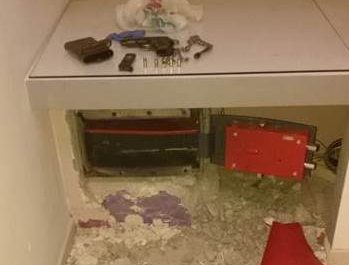 Droga, armi, munizioni e due dozzine di bombe carta in casa: due giovani finiscono nei guai - Corriere Salentino