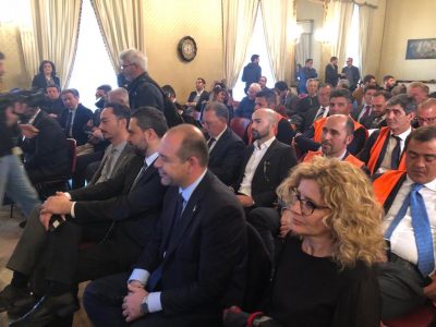 Centinaio nuovamente a Lecce per l’emergenza Xylella: “Il nostro provvedimento è ancora aperto” - Corriere Salentino