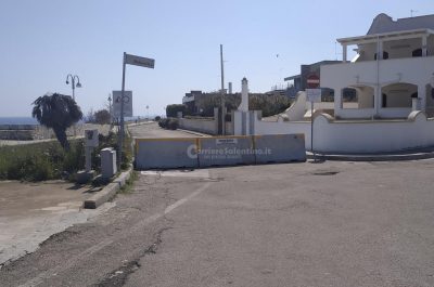 Rischio crolli, a Torre dell’Orso interdetta Via Belvedere: una lesione sospetta - Corriere Salentino