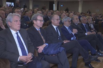 La Polizia compie 167 anni e festeggia anche le sue donne. Ecco l'elenco degli agenti premiati - Corriere Salentino