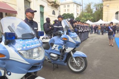 La Polizia compie 167 anni e festeggia anche le sue donne. Ecco l'elenco degli agenti premiati - Corriere Salentino