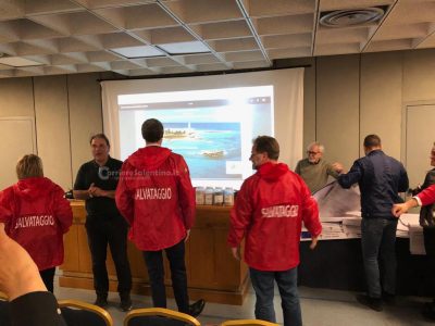 Ombrelloni in acqua e chiusure di lidi storici: balneari contro “il Piano Coste illogico”, Salvemini non si presenta - Corriere Salentino