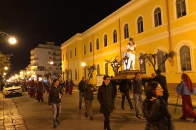 I «Mai» in processione: i riti della notte del Venerdì Santo a Gallipoli - Corriere Salentino