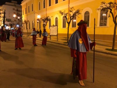 I «Mai» in processione: i riti della notte del Venerdì Santo a Gallipoli - Corriere Salentino