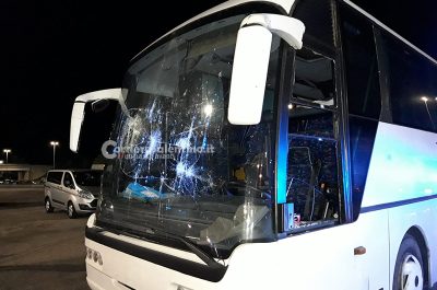 Assalto al pullman dei tifosi del Pescara: il "bollettino ufficiale". Filmati al setaccio per individuare i violenti - Corriere Salentino