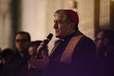 #INSIEMENONOSTANTE, anche Lecce domani prega dai balconi. Portalecce trasmetterà in diretta - Corriere Salentino