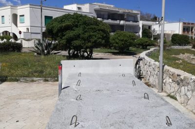 Rischio crolli, a Torre dell’Orso interdetta Via Belvedere: una lesione sospetta - Corriere Salentino