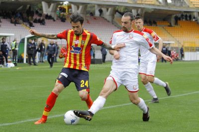 Piove, ma piovono anche gol al Via del Mare. Lecce - Carpi finisce 4 a 1 - Corriere Salentino