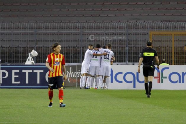 Un Lecce che fa sognare davvero. Inflitto un 3-1 al Cosenza - Corriere Salentino