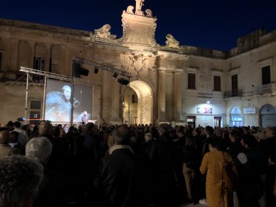Congedo e Messuti sul palco per dare la carica al centrodestra: “Dovremo rimettere in piedi la città” - Corriere Salentino