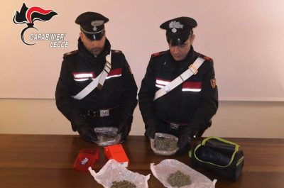 Nascondono in casa oltre un chilo di cocaina e due etti di marijuana: in due nei guai - Corriere Salentino