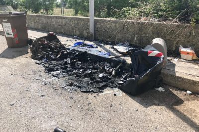 Nuovo raid contro i carrellati per la raccolta differenziata, fiamme nella zona 167 di Lecce - Corriere Salentino
