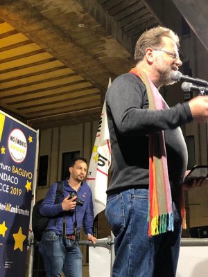 Lo scontro finale, stoccate dai palchi tra i 5 candidati. I due comizi del centrodestra: i fittiani chiudono per conto loro - Corriere Salentino